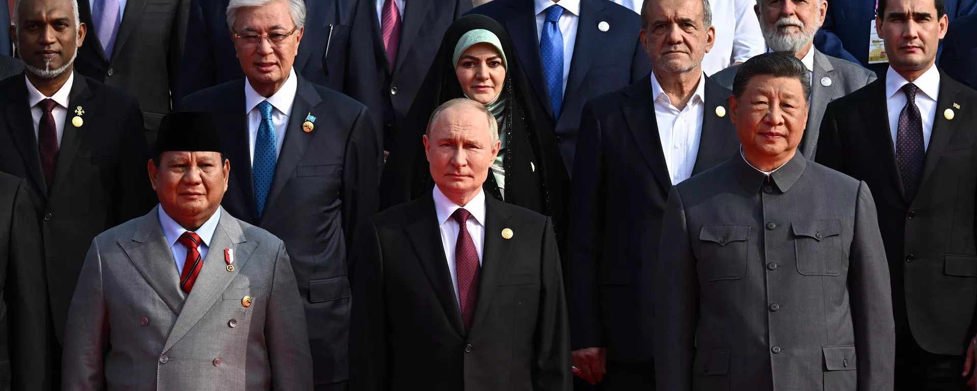 
Chefes de delegações estrangeiras antes do desfile em Pequim - Sputnik Brasil, 1920, 08.09.2025