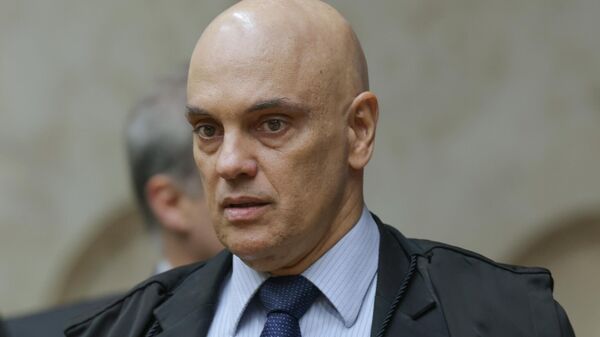 Ministro do Supremo Tribunal Federal Alexandre de Moraes durante sessão plenária em setembro de 2025 - Sputnik Brasil