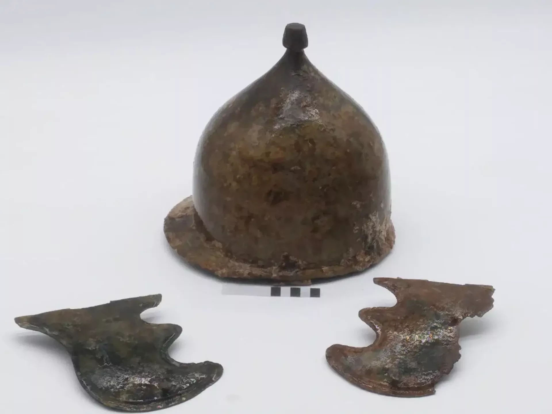 Capacete de Montefortino encontrado no fundo do mar - Sputnik Brasil, 1920, 09.09.2025
