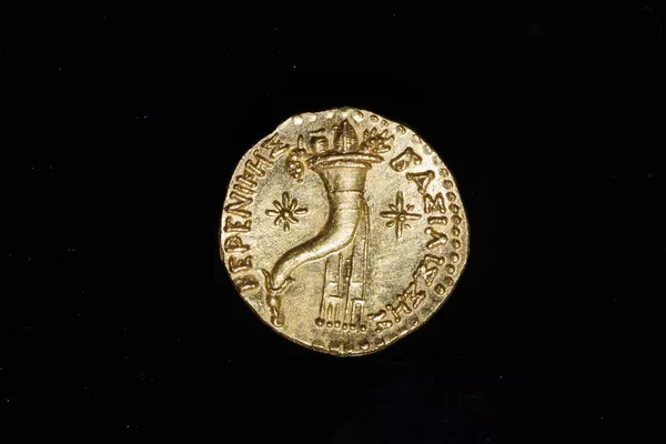 Arqueólogos encontram moeda de ouro de 2.200 anos no coração de Jerusalém - Sputnik Brasil
