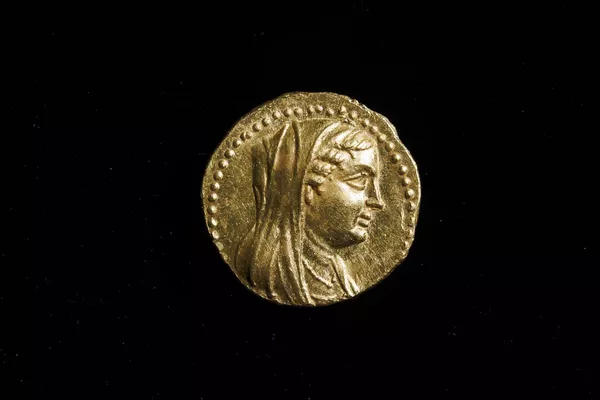 Arqueólogos encontram moeda de ouro de 2.200 anos no coração de Jerusalém - Sputnik Brasil