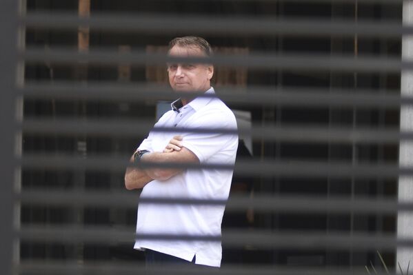 Detenção de BolsonaroEm 11 de setembro, em julgamento histórico, o STF condenou Jair Bolsonaro e os aliados do ex-presidente por tentativa de golpe de Estado. - Sputnik Brasil