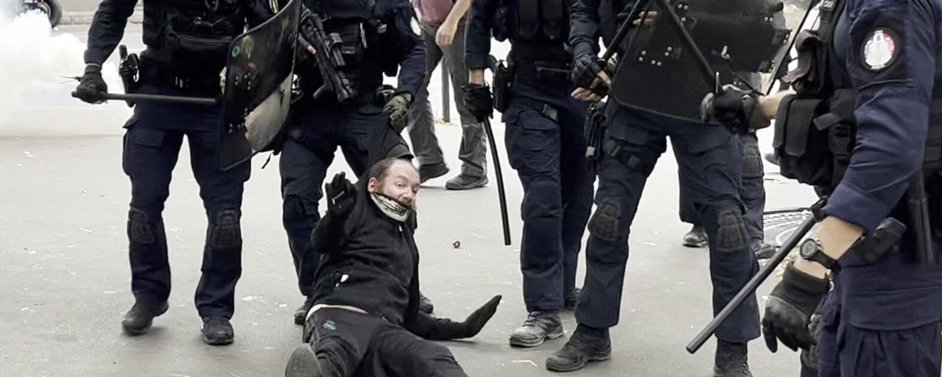Protestos em massa sob o lema bloqueiem tudo em Paris, na França. As greves são causadas por uma onda de descontentamento público com as medidas de austeridade propostas pelo governo - Sputnik Brasil, 1920, 10.09.2025