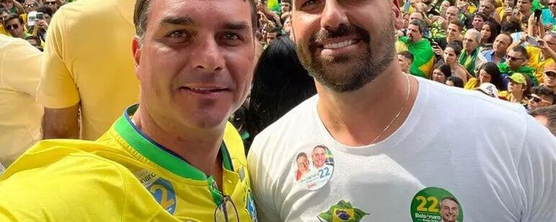 Irmãos Bolsonaro se pronunciam sobre prisão do pai e fazem ameaça - Sputnik Brasil, 1920, 11.09.2025