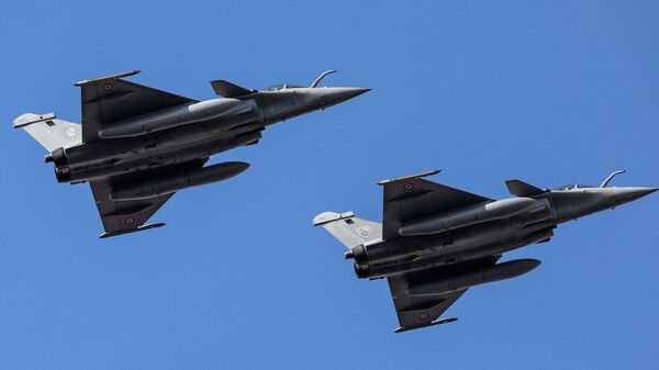 Caças Rafale da França foram enviados para a Polônia com escalada de tensões após queda de drone em território polonês - Sputnik Brasil