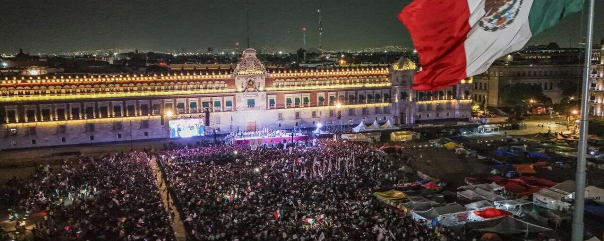 Treze pessoas morreram em explosão de gasoduto na Cidade do México - Sputnik Brasil, 1920, 15.11.2025