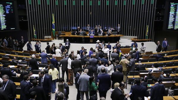 Deputados federais participam de discussão sobre a PEC da Blindagem, em Brasília (DF), em setembro de 2025 - Sputnik Brasil