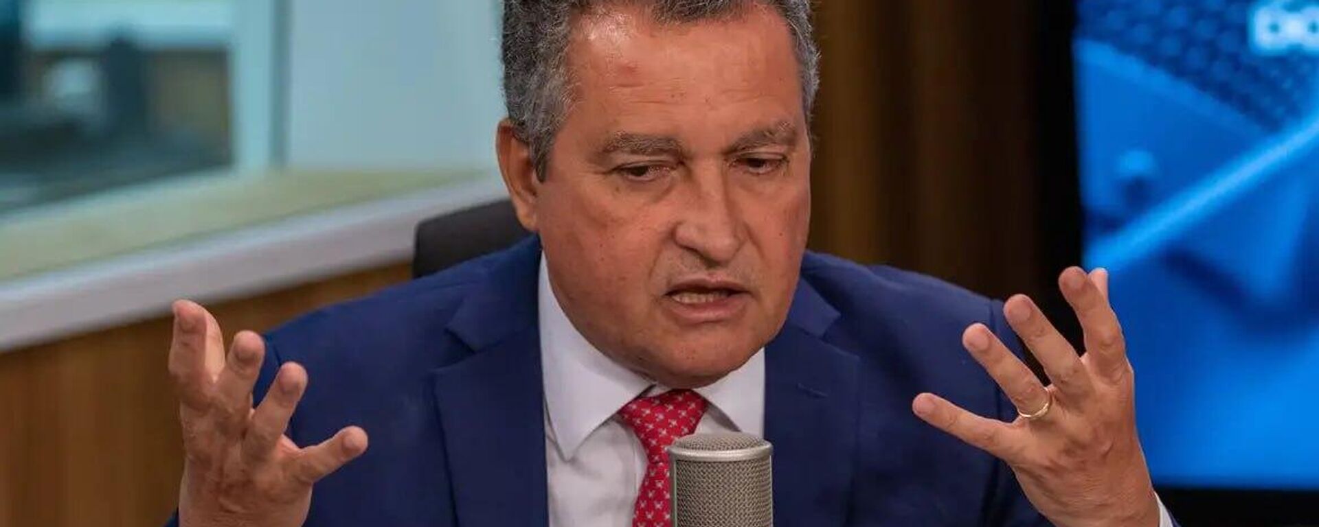 Rui Costa critica projetos de anistia e blindagem: Significam proteger criminosos - Sputnik Brasil, 1920, 18.09.2025