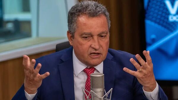 Rui Costa critica projetos de anistia e blindagem: Significam proteger criminosos - Sputnik Brasil