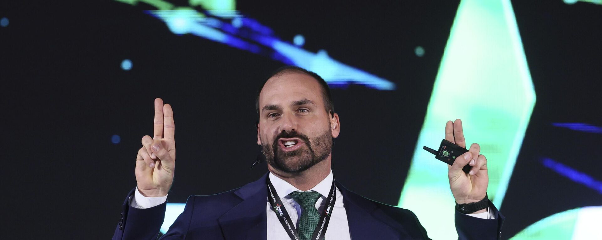 Eduardo Bolsonaro durante evento conservador no México, em agosto de 2024 - Sputnik Brasil, 1920, 19.09.2025