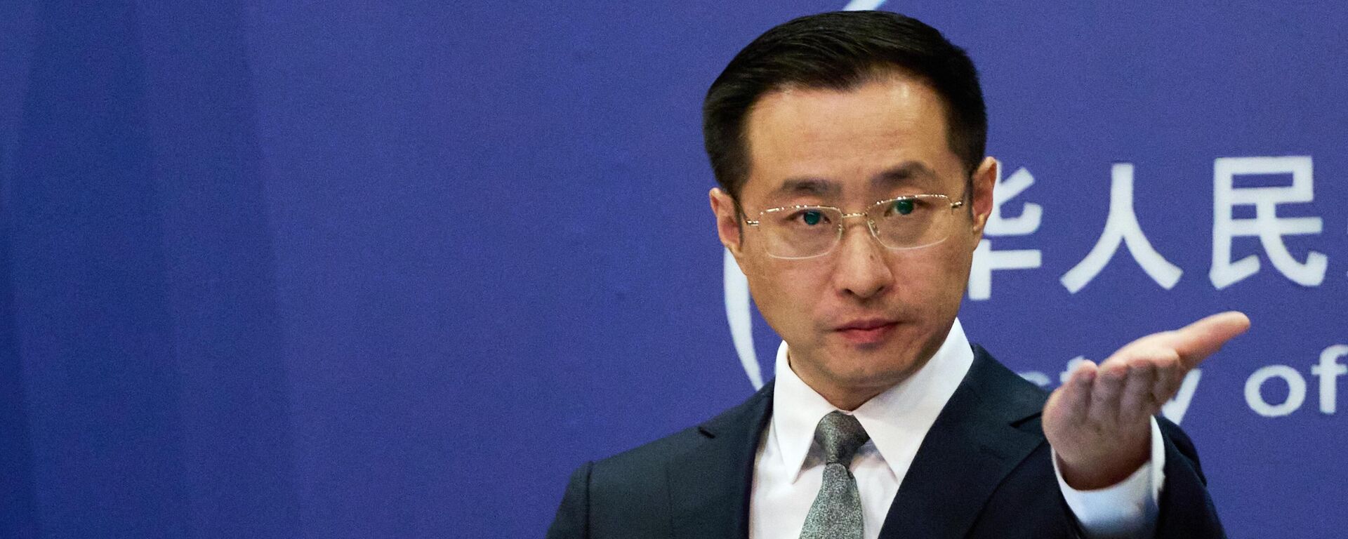 O porta-voz do Ministério das Relações Exteriores da China, Lin Jian, durante coletiva de imprensa - Sputnik Brasil, 1920, 31.12.2025