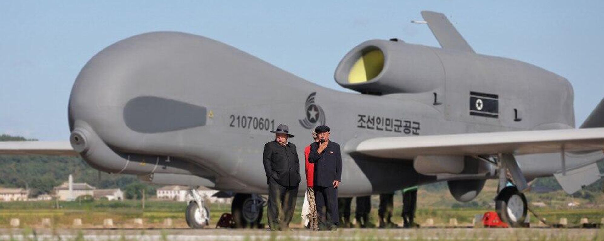 Kim Jong-un acompanha testes de armamentos não tripulados norte-coreanos - Sputnik Brasil, 1920, 19.09.2025