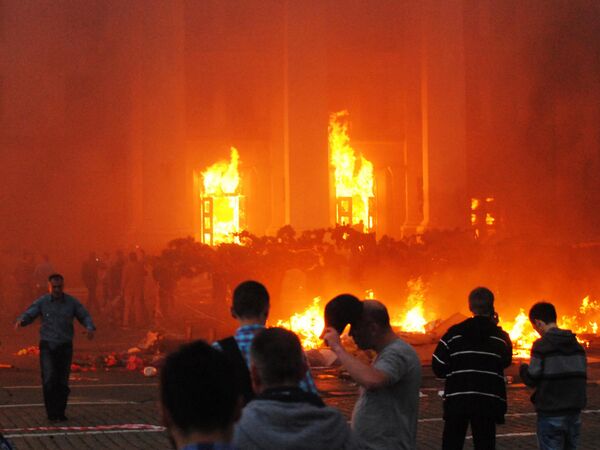 Incêndio na Casa dos Sindicatos em Odessa Incêndio na Casa dos Sindicatos em Odessa - Sputnik Brasil