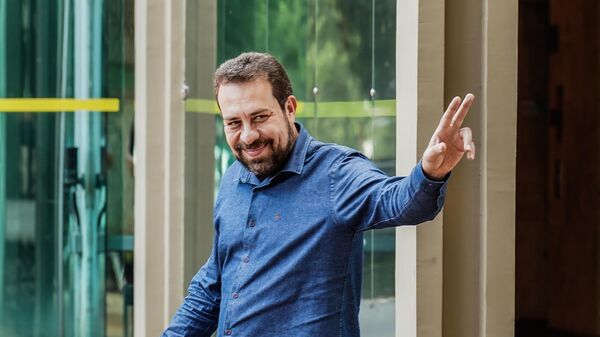 O deputado federal Guilherme Boulos (PSOL-SP) em evento oficial em Brasília (DF) - Sputnik Brasil