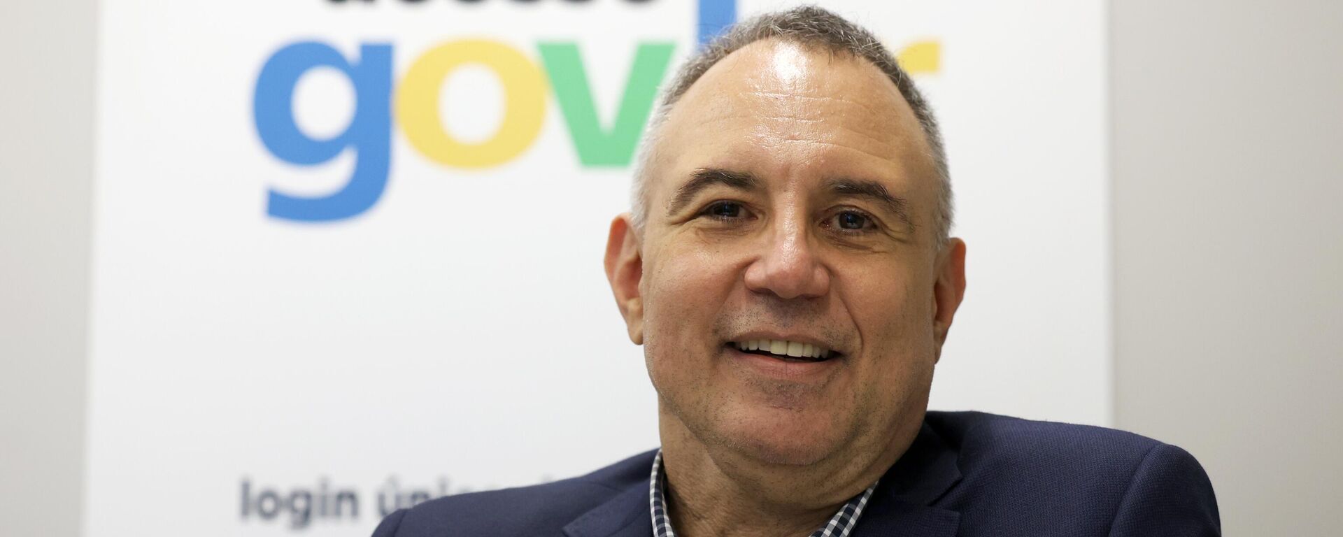 Rogério Mascarenhas, secretário de Governo Digital do Ministério da Gestão e da Inovação em Serviços Públicos (MGI), fala sobre o lançamento da nova caixa-postal do gov.br, em Brasília (DF). Brasil, 31 de janeiro de 2025 - Sputnik Brasil, 1920, 24.09.2025