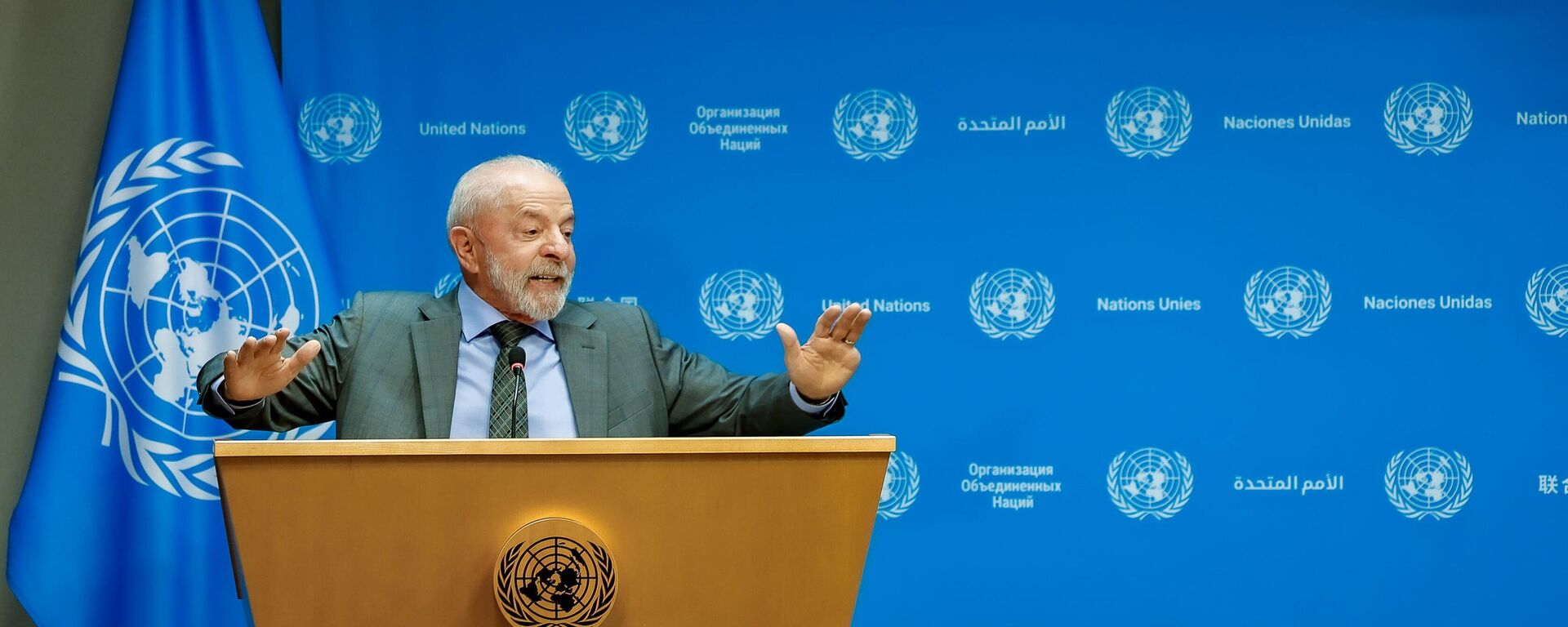 O presidente do Brasil, Luiz Inácio Lula da Silva, durante entrevista coletiva à imprensa na sede das Nações Unidas, Nova York, EUA, em setembro de 2025 - Sputnik Brasil, 1920, 24.09.2025