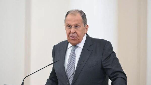 ‼ Lavrov alerta que sanções unilaterais representam uma séria ameaça à economia global - Sputnik Brasil