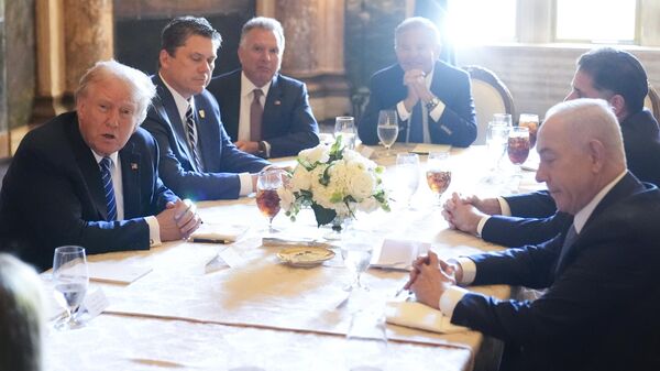 O presidente dos EUA, Donald Trump, e o primeiro-ministro israelense, Benjamin Netanyahu. - Sputnik Brasil