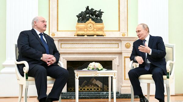 
Vladimir Putin realiza reunião com seu homólogo belarusso Aleksandr Lukashenko no Kremlin - Sputnik Brasil