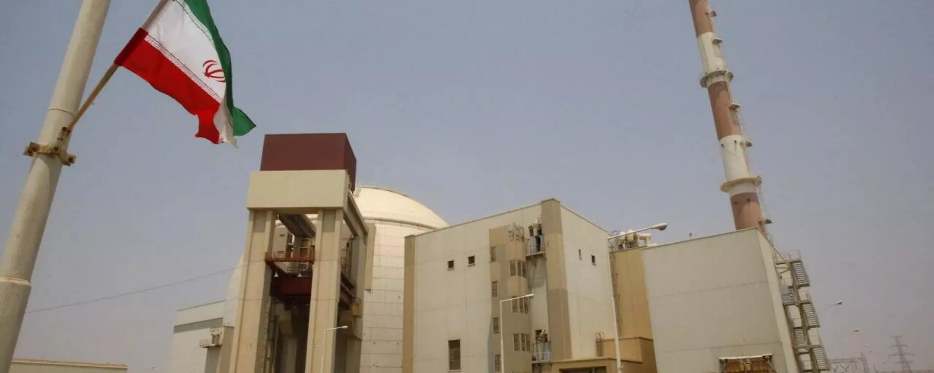 Irã e Rússia assinam acordo de US$ 25 bi de construção de usinas nucleares Irã e Rússia assinam acordo de US$ 25 bi de construção de usinas nucleares - Sputnik Brasil, 1920, 26.09.2025