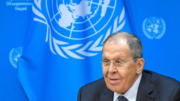 O Ministro das Relações Exteriores da Federação Russa, Serguei Lavrov, realiza uma coletiva de imprensa após a reunião no âmbito da semana de alto nível da 80ª sessão da Assembleia Geral da ONU, em Nova Iorque. - Sputnik Brasil