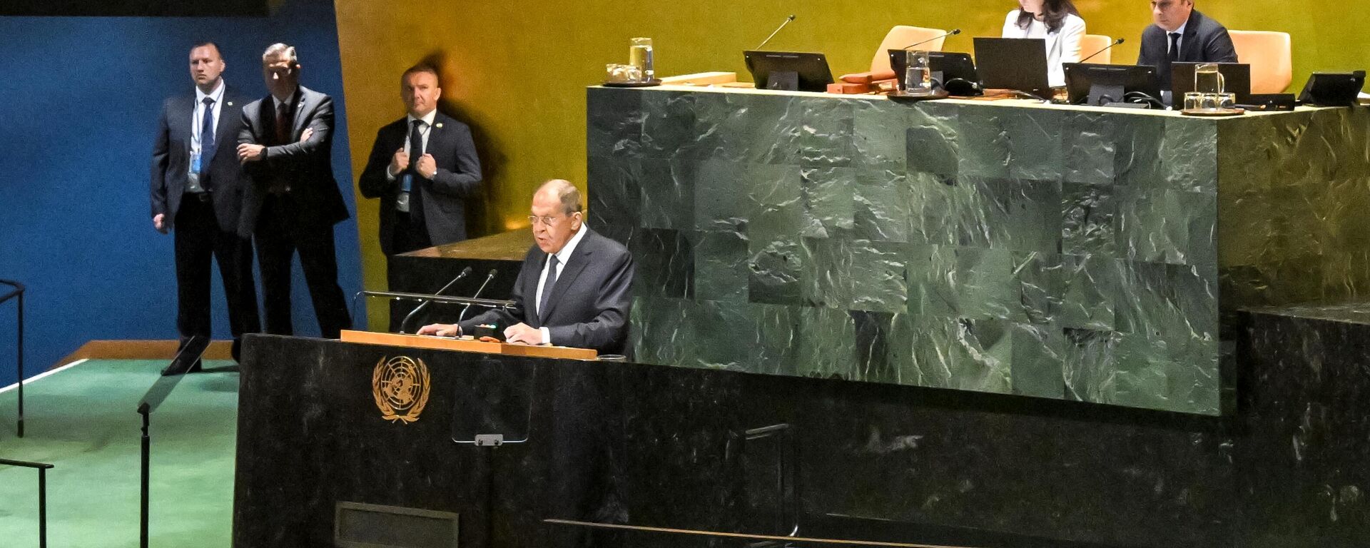 O ministro das Relações Exteriores da Rússia, Serguei Lavrov, discursa na reunião realizada durante a semana de alto nível da 80ª sessão da Assembleia Geral da ONU, em Nova York. - Sputnik Brasil, 1920, 27.09.2025