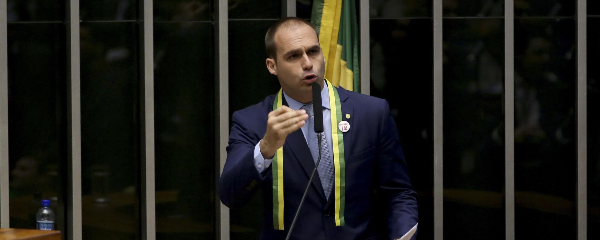 O deputado federal Eduardo Bolsonaro (PL-SP) pode deixar partido em busca de alianças para candidatura individual - Sputnik Brasil, 1920, 02.10.2025
