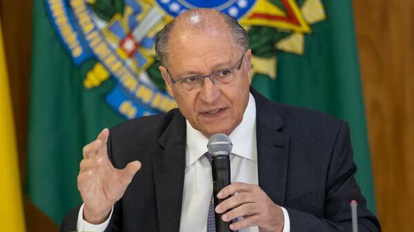 'Passo importante': Alckmin vê reaproximação entre Lula e Trump como avanço - Sputnik Brasil