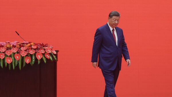 O presidente da China, Xi Jinping, em recepção para marcar o 80º aniversário da Guerra de Resistência do Povo Chinês contra o Japão e o fim da Segunda Guerra Mundial, em setembro de 2025 - Sputnik Brasil