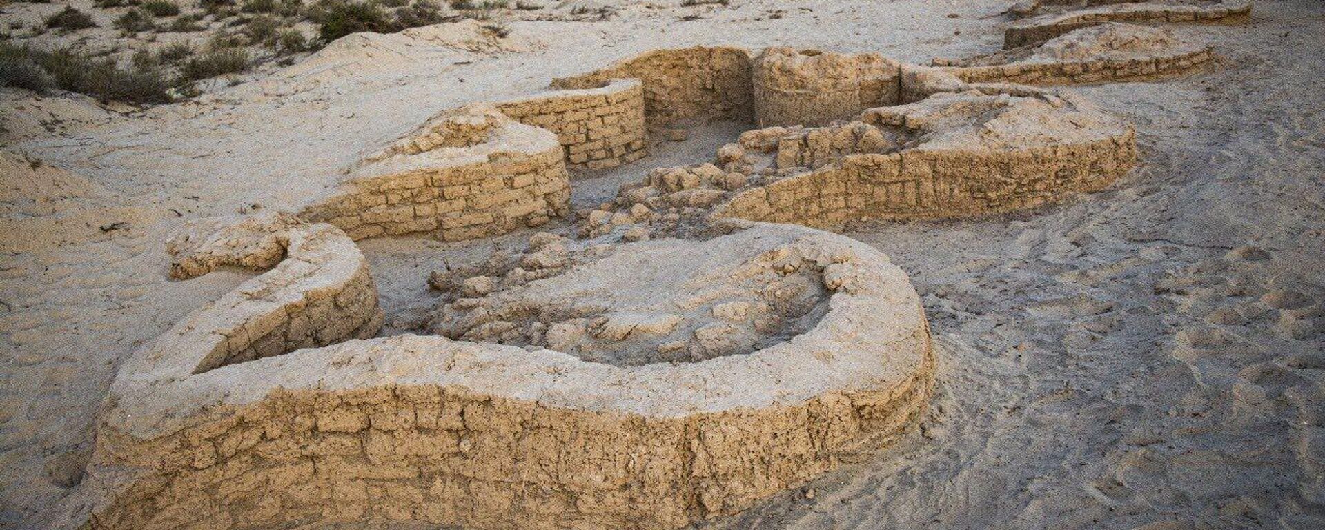 Escavações da antiga fortaleza militar - Sputnik Brasil, 1920, 12.10.2025