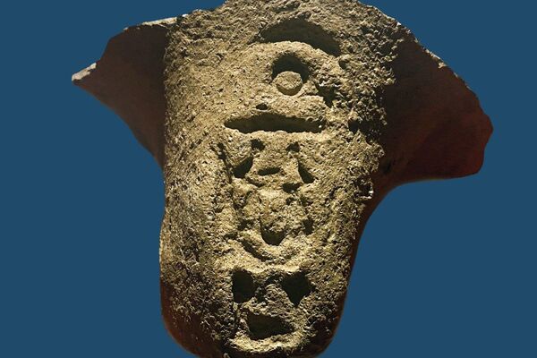 Itens encontrados no local das escavações da antiga fortaleza militar. - Sputnik Brasil