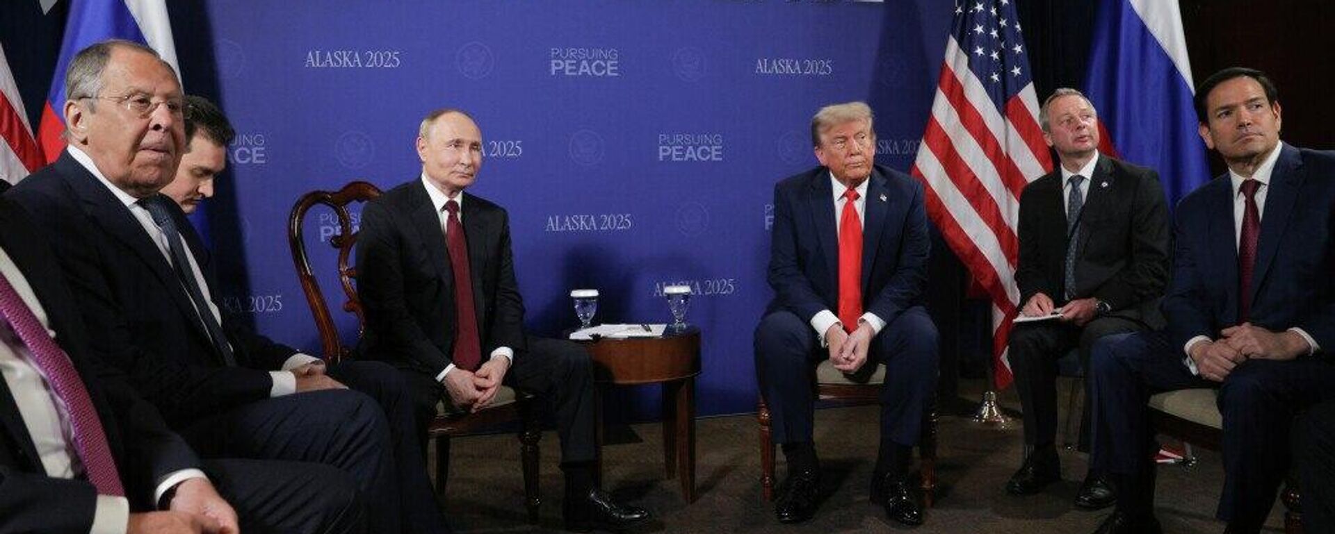 Rússia continua diálogo com EUA segundo acordos de Anchorage, diz enviado presidencial russo - Sputnik Brasil, 1920, 12.10.2025