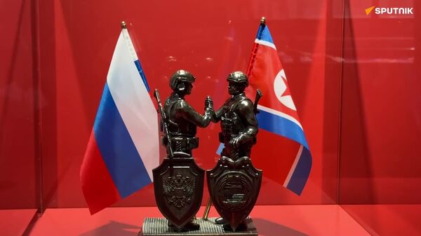 Moscou acolhe exposição Ombro a Ombro dedicada à história da amizade entre Rússia e Coreia do Norte - Sputnik Brasil