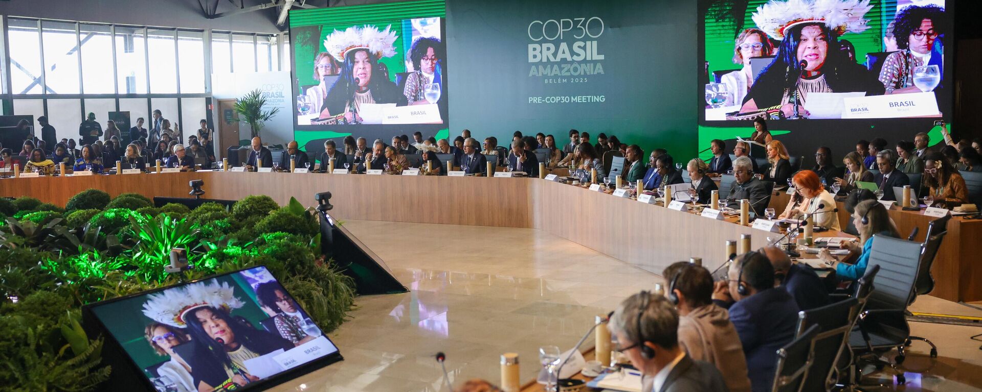 Evento de abertura da pré-COP30 reuniu autoridades, ambientalistas e representantes do setor em Brasília (DF), em 13 de outubro de 2025 - Sputnik Brasil, 1920, 13.10.2025