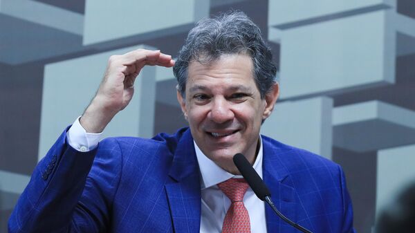 O ministro da Fazenda, Fernando Haddad, em audiência pública no Senado, em outubro de 2025 - Sputnik Brasil