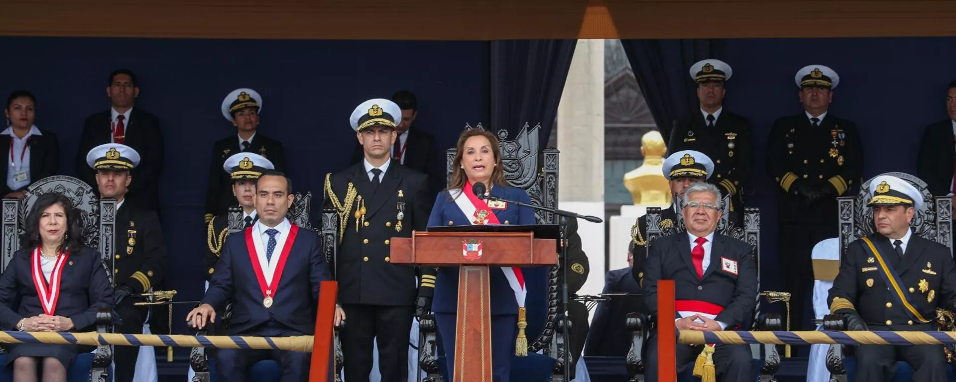 A ex-presidente do Peru, Dina Boluarte - Sputnik Brasil, 1920, 15.10.2025