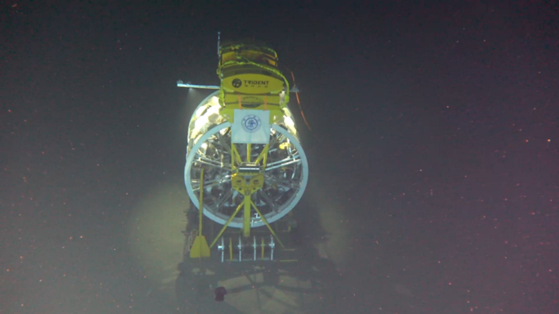 Imagem submarina do Implantador de Instrumentos de Precisão Submarinos com Liberação Elástica (Spider) durante teste