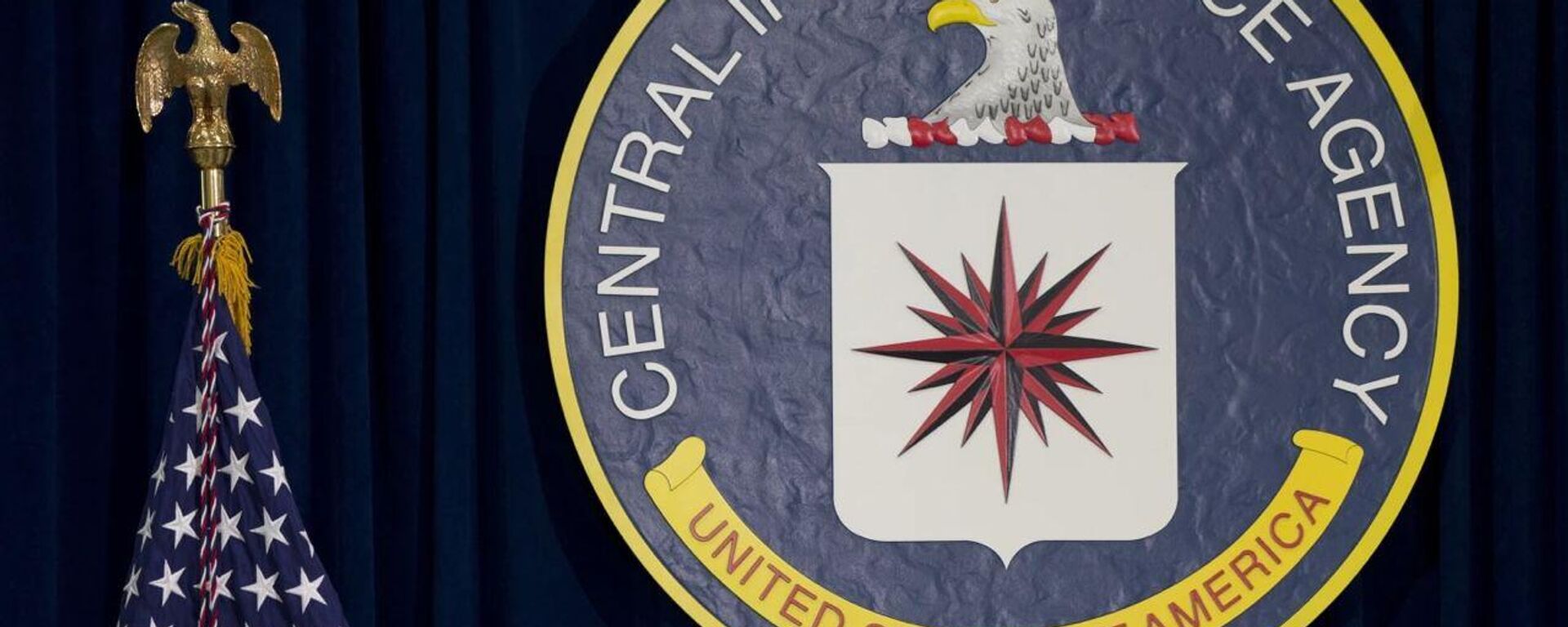 Governo Trump autorizou secretamente a CIA a realizar ações encobertas na Venezuela, diz mídia - Sputnik Brasil, 1920, 21.12.2025