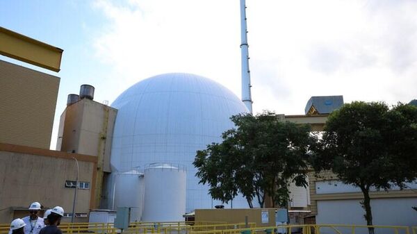 Angra 2 (foto) começou a operar comercialmente em 2001, na região da Costa Verde do Rio de Janeiro - Sputnik Brasil