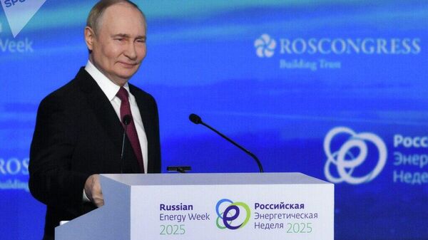 Putin afirmou que o Ocidente está provocando uma ruptura artificial no sistema energético global Putin afirmou que o Ocidente está provocando uma ruptura artificial no sistema energético global - Sputnik Brasil