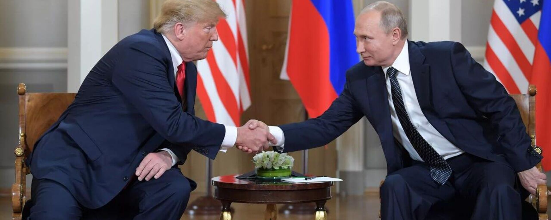 Europa pode tentar minar encontro de Putin e Trump em Budapeste, nota analista - Sputnik Brasil, 1920, 23.12.2025