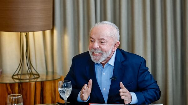 O presidente do Brasil, Luiz Inácio Lula da Silva, durante entrevista, em outubro de 2025 - Sputnik Brasil