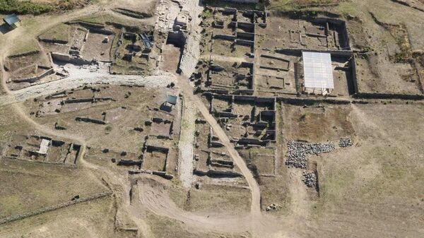 Descoberta em cidade romana revela uma das construções monumentais mais antigas de Roma - Sputnik Brasil