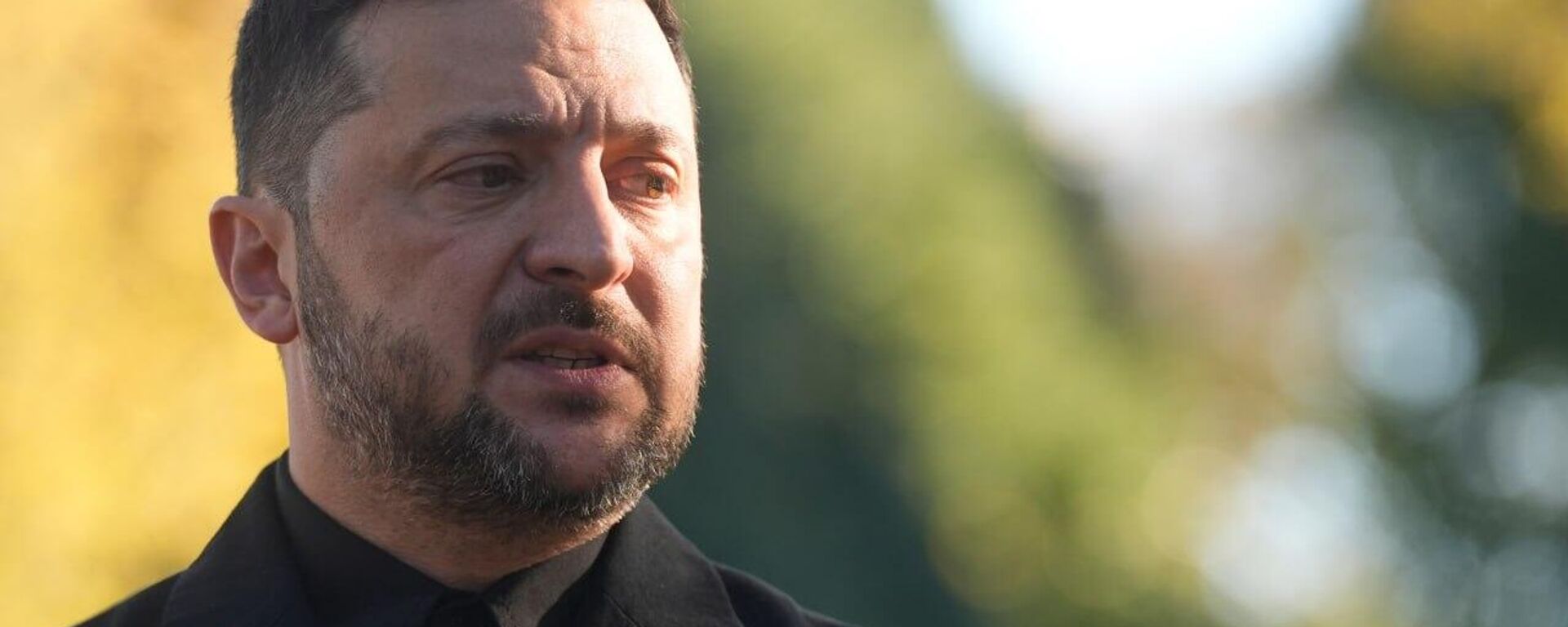 Zelensky terá de iniciar as negociações sobre paz após reunião falhada nos EUA, afirma politico - Sputnik Brasil, 1920, 18.10.2025