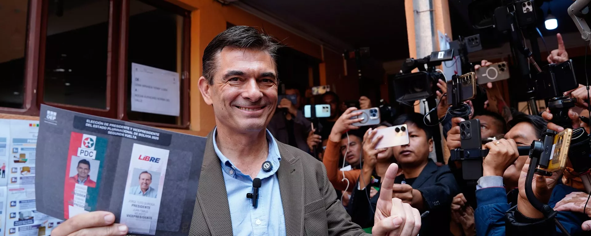 Rodrigo Paz foi eleito presidente da Bolívia pela primeira vez. - Sputnik Brasil, 1920, 29.10.2025