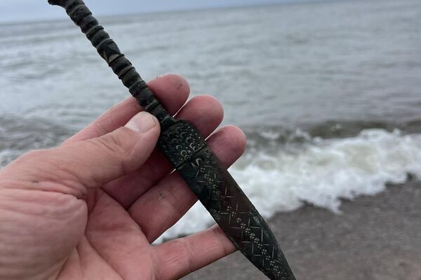 Uma adaga da cultura de Hallstatt encontrada na costa do Báltico - Sputnik Brasil