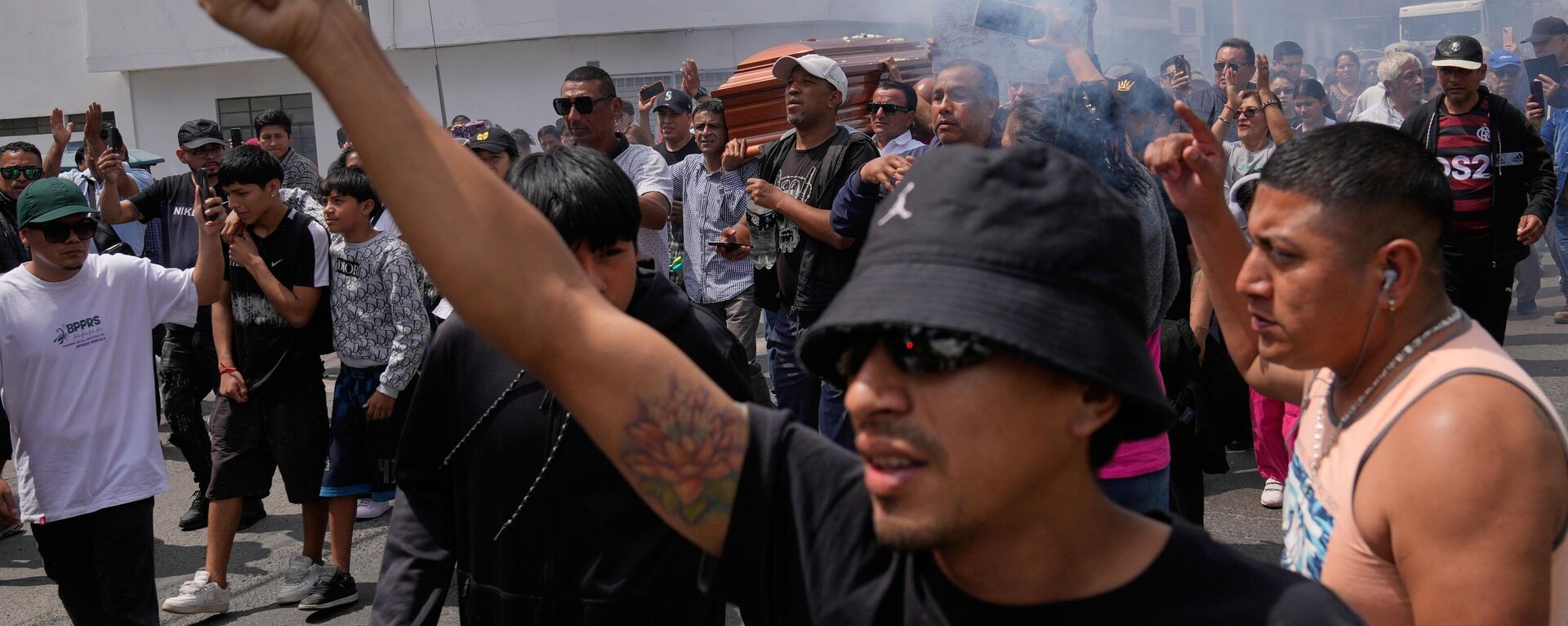 Manifestações organizadas nas redes sociais é liderada por jovens e critica aumento da violência no Peru. 18 de outubro de 2025 - Sputnik Brasil, 1920, 12.04.2026