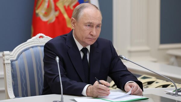 Vladimir Putin, presidente russo, participa de treinamento das forças nucleares russas - Sputnik Brasil