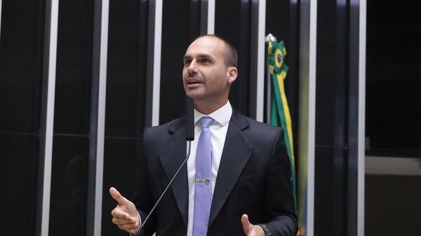 Deputado federal Eduardo Bolsonaro (PL - SP) durante plenária em Brasília, 4 de fevereiro de 2025 - Sputnik Brasil
