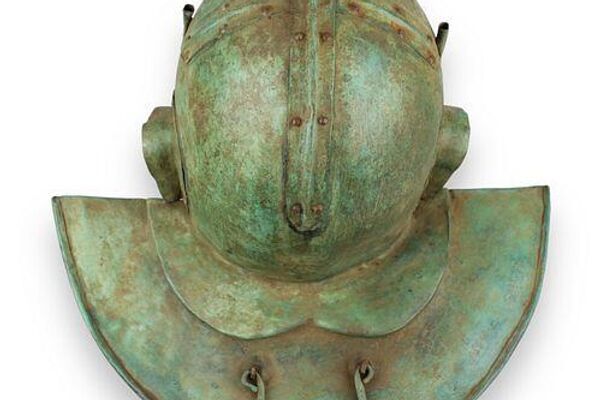 Capacete de legionário romano roubado na Sérvia, encontrado em um leilão privado nos Estados Unidos - Sputnik Brasil